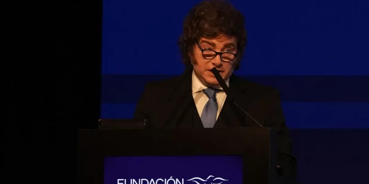 Milei defendió su plan económico y aseguró que “la inflación y el riesgo país se van a destrozar”