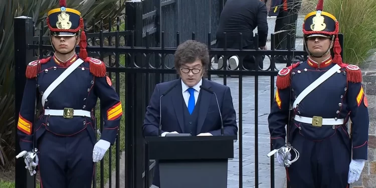 Javier Milei reafirmó la soberanía argentina sobre Malvinas y anunció medidas para las Fuerzas Armadas