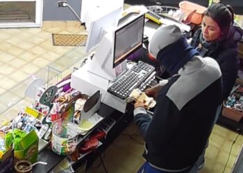 Robo en Drugstore Nexo: un hombre armado amenazó a una empleada y escapó con dinero en efectivo