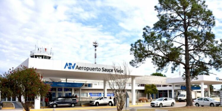 Despidos en el SMN afectan a Sauce Viejo y generan preocupación por la seguridad aérea