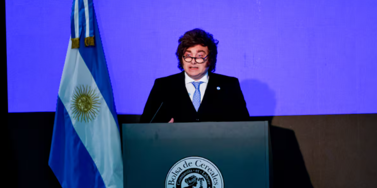Milei anunció una baja de retenciones para el trigo y la cebada y anticipó reducciones graduales para la soja