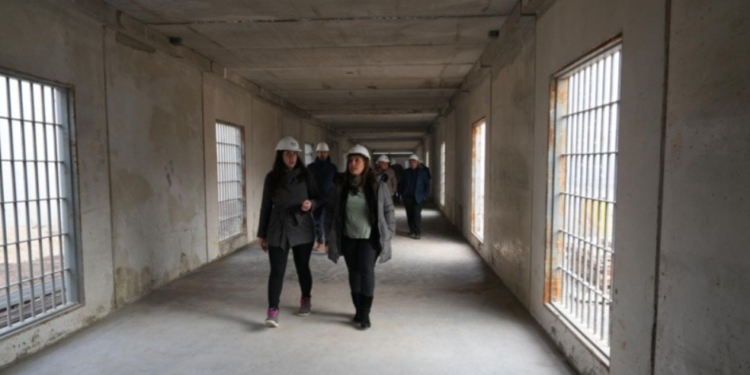 Funcionarios de Chile visitaron la cárcel “El Infierno” en Piñero para conocer el modelo santafesino