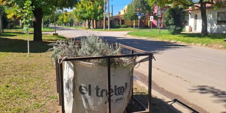 El Trébol refuerza la recolección de hojas y residuos verdes durante el otoño