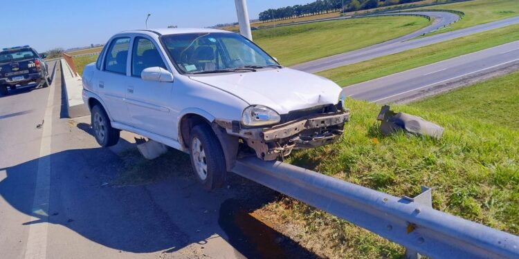 Siniestro vial sin heridos en la Autopista AP01 a la altura de Monje