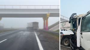 Barrancas: un camión chocó contra el guardarraíl en la autopista y hubo demoras durante varias horas