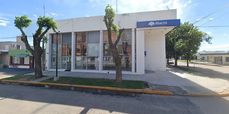 Montes de Oca: gestiones para revertir el cierre del único banco en la localidad