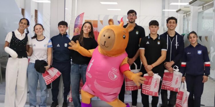Provincia entregó becas a deportistas santafesinos que competirán en los Juegos Suramericanos 2026