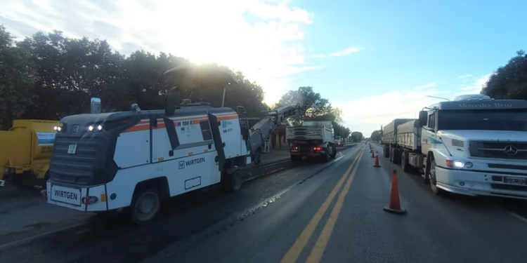Realizan mejoras en la Ruta 33 a la altura de Pujato