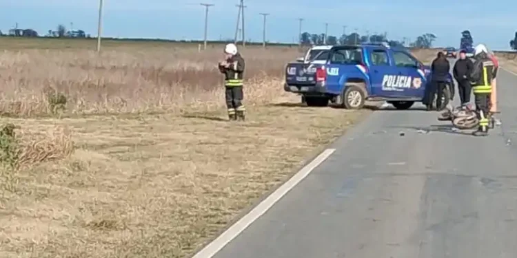 Accidente fatal en la Ruta Provincial 15: murió un motociclista tras chocar contra un tractor