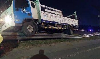 Choque entre dos camiones en Circunvalación: investigan si uno de los conductores se quedó dormido