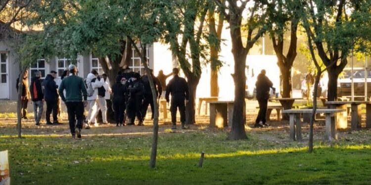 Detuvieron a dos sospechosos por el ataque al policía en Carcarañá