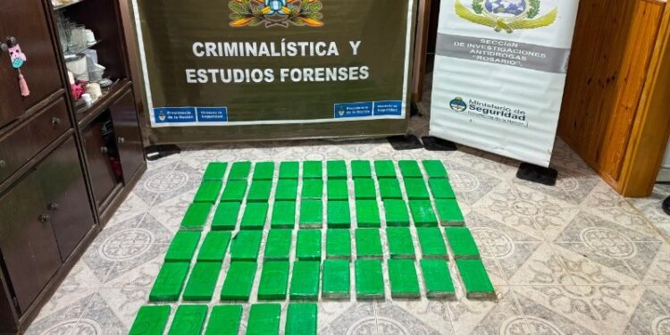 Secuestraron 55 kilos de cocaína en Roldán y detuvieron a otro sospechoso