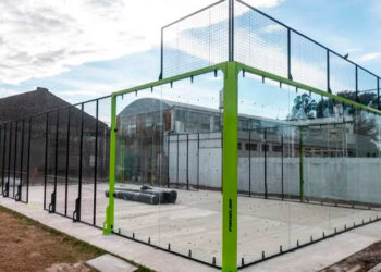 Comenzó la construcción de la cancha de pádle en el Club Sarmiento de Timbúes