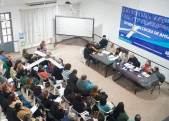 Rechazo total y plan de lucha docente en Santa Fe