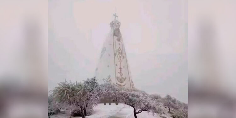 La Virgen del Valle en el Rodeo se vistió de blanco y dejo una postal que conmueve a Catamarca